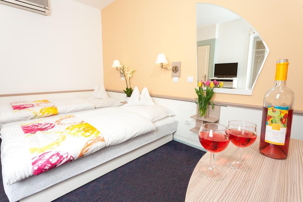 Hotel Fabian Panzio Kecskemét Pokój zdjęcie