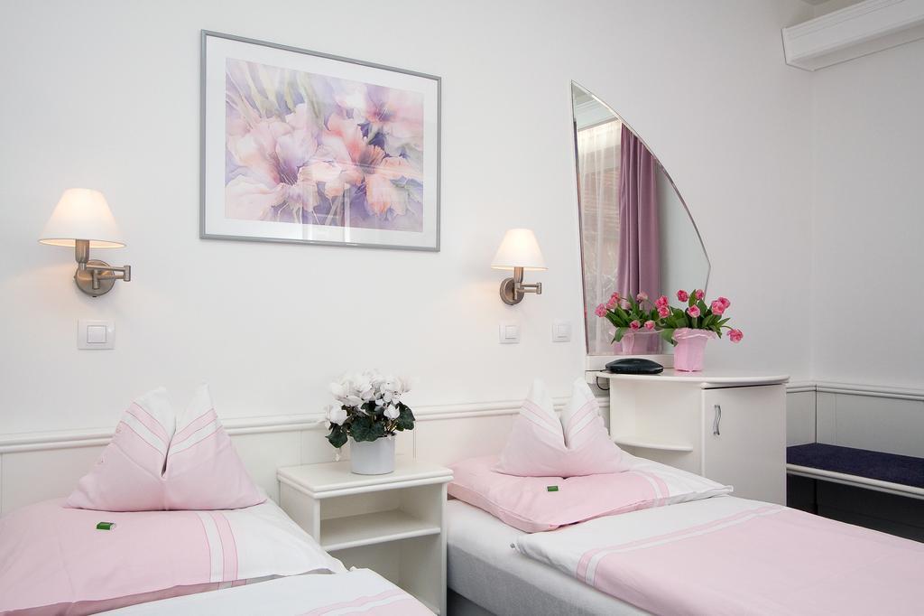 Hotel Fabian Panzio Kecskemét Pokój zdjęcie